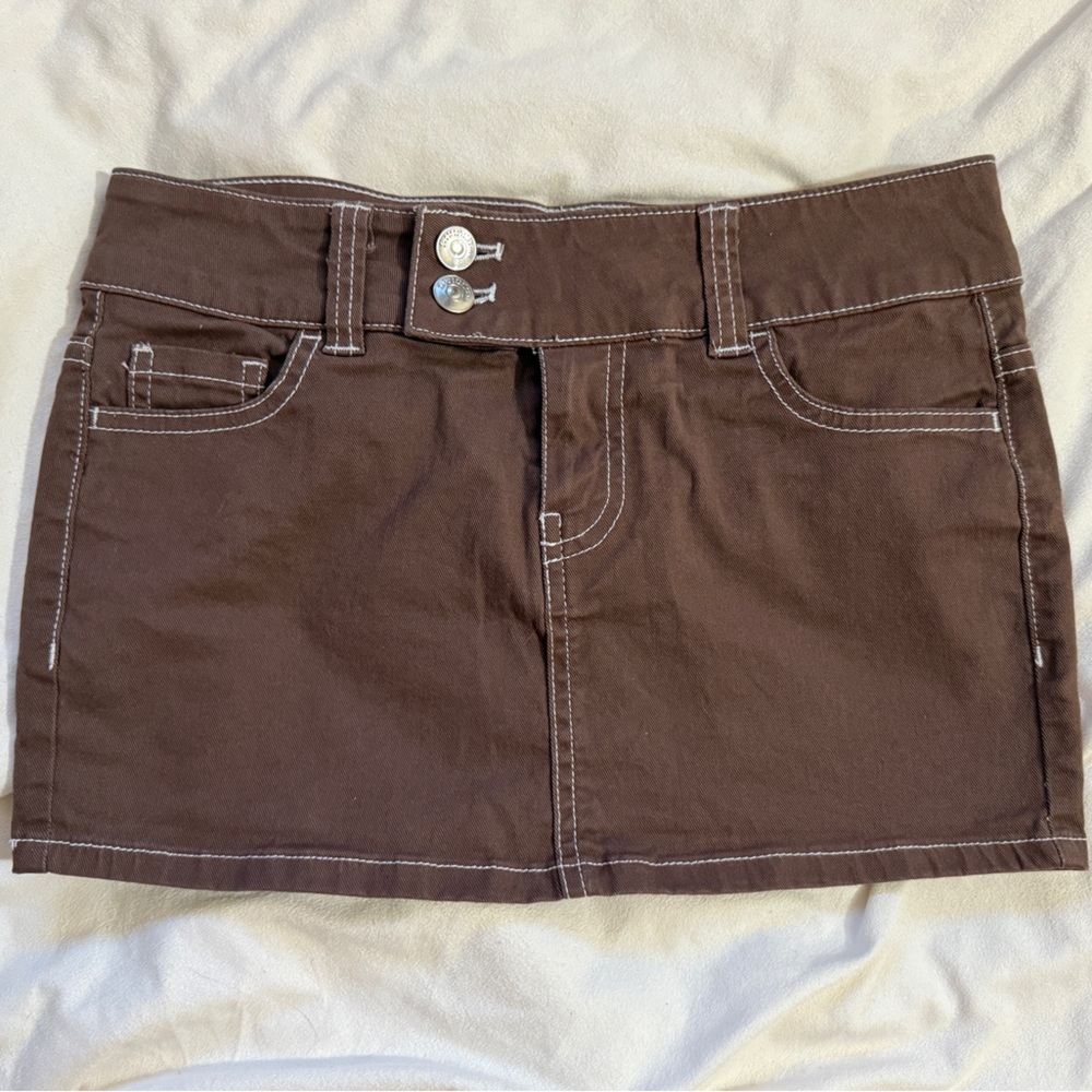 H&M brown skirt with white stitching